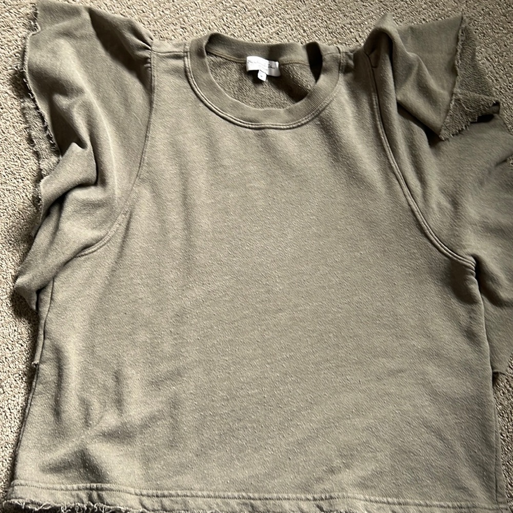 Michael star flutter sleeve short sleeve sweatshirt.